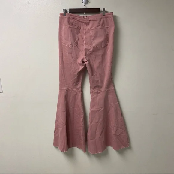 We The Free NWT Just Float On Super Flare Pink Pants Size 32 - Picture 5 of 10